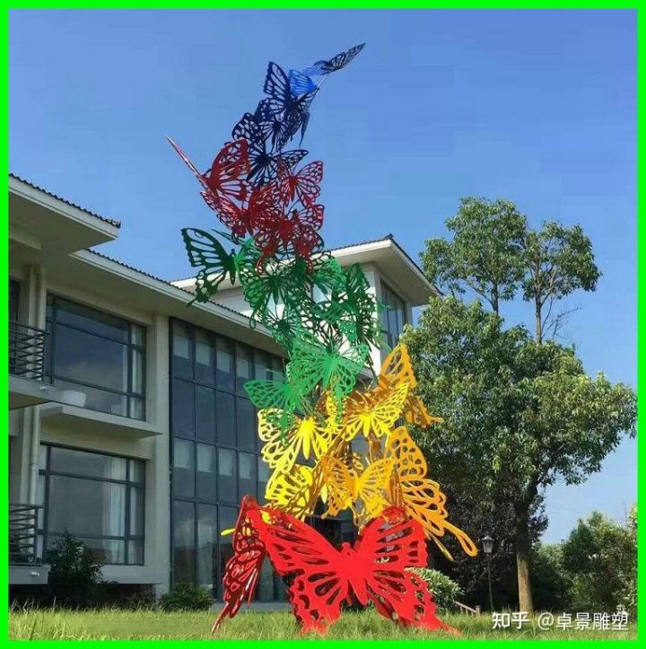 不同地區(qū)的玻璃鋼雕塑造價(jià)有何差異？